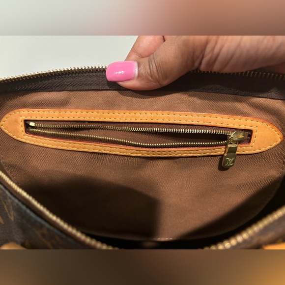 ⭐️ Authentic Louis Vuitton Speedy 35 in Monogram ⭐️ - Picture 9 of 11